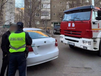 Пожарные вместе с полицейскими проводят рейды по дворам Павлодара