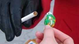 Сигареты на конфеты меняли в Семее