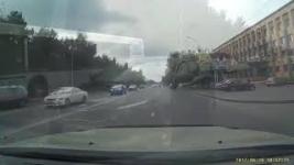 В Павлодаре полиция ищет водителя, который грубо нарушил ПДД