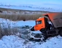 Близ Экибастуза КамАЗ выехал на встречку и спровоцировал ДТП