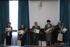 Пять педагогов Павлодарской области отмечены президентом страны