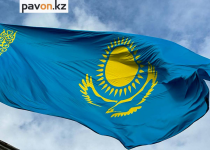 Студенты колледжей исполнили гимн на павлодарской набережной