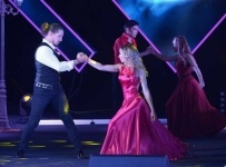 В Павлодаре зрительницы концерта к 8 марта превратили зал ГДК в танцпол