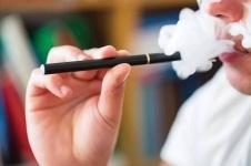 В России подростку ампутировали три пальца из-за взорвавшейся электронной сигареты