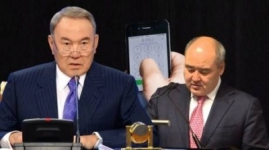 Назарбаев пригрозил Шукееву увольнением за прием на работу "по звонку"