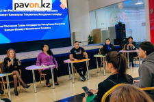 Павлодарские депутаты встретились со старшеклассниками и студентами