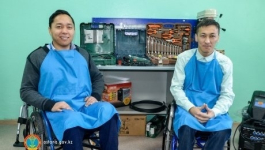 В Астане открыли центр по ремонту колясок для инвалидов