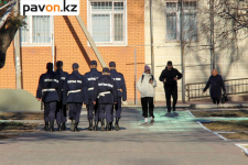 В Павлодаре двое мужчин пытались скрыться от гвардейцев