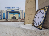 Новые часы украсят привокзальную площадь в Павлодаре
