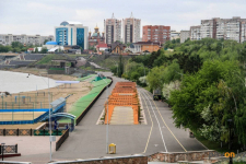 Аким Павлодара объяснил запрет аттракционов на городской набережной