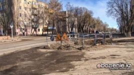 На ужасное состояние дороги по улице Толстого жалуются водители