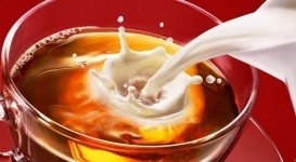 Ученые признали чай с молоком вредным для здоровья