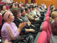 Павлодарских социальных работников поздравили с профессиональным праздником