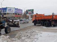 В Павлодаре коммунальщики ликвидируют последствия снегопада