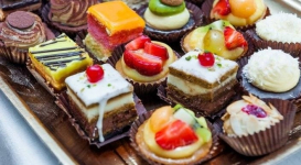 Более 20 человек отравились пирожными в Астане