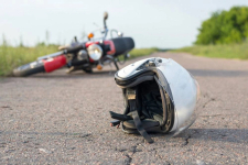 Мотоциклист без номеров сбил пешехода в Успенском районе