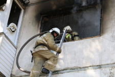 В Павлодаре на пожаре спасли восьмилетнего мальчика