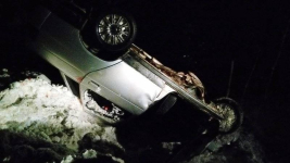 В результате опрокидывания авто на трассе Павлодарской области четыре человека получили травмы