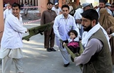 В Афганистане 12 школьниц погибли в давке после землетрясения