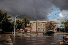 Сильный дождь и шквальный ветер обещают синоптики павлодарцам