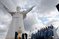 Иоанн Павел II станет святым в апреле 2014 года