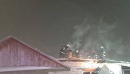 Павлодарские пожарные спасли мужчину из горящего дома