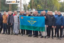 Призывников из Павлодара отправили служить в десантно-штурмовую бригаду в Кунаев