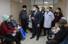 Абылкаир Скаков увидел очереди в павлодарской поликлинике