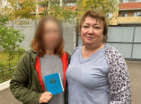 В Павлодаре 65-летняя женщина впервые получила свидетельство о рождении