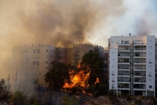 В Израиле объявлена эвакуация десятков тысяч жителей из-за пожаров