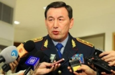 Главу МВД попросили разобраться с инцидентом в электричке "Караганда-Астана"