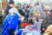 О судьбе сельхозярмарки в Павлодаре после открытия нового фермерского рынка рассказали чиновники