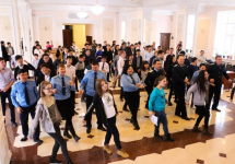 Павлодарские прокуроры станцевали со студентами