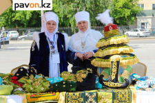 Традиционный казахский праздник Кымызмурындык отметили в Павлодаре (фото)