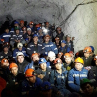 Аким ВКО Сапарбаев остановил забастовку шахтеров на глубине 500 метров