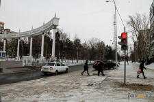 Новый светофор в районе площади государственных символов стал причиной спора