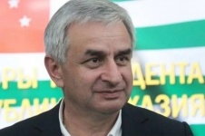 Президент Абхазии запретил аборты