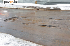 На каких павлодарских улицах в первую очередь устранят выбоины, образовавшиеся после зимы