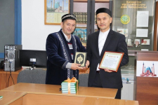 В Павлодаре издали книгу основ исламского вероучения
