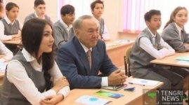 Назарбаев поздравил школьников и учителей с Днем знаний