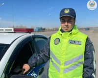 Павлодарский полицейский помог иностранке, которая потеряла мобильный телефон, найти его
