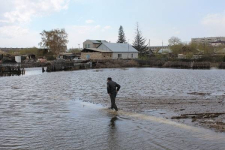 Павлодарские спасатели просят людей в случае прихода воды в села не снимать видео для соцсетей, а сразу обращаться в службу 112