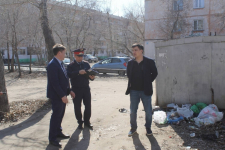 Санитарное состояние дворов проверяется в ходе рейда в Павлодаре