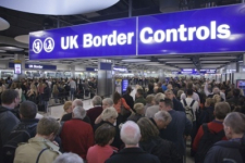 Лондон привлекут к суду за дискриминацию мигрантов из ЕС