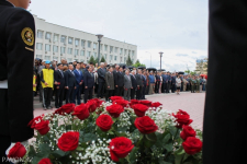 Павлодарцы возложили цветы к мемориалу памяти жертвам политических репрессий