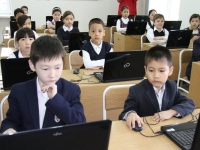 В Казахстане обещают ликвидировать трехсменное обучение в школах к 2018 году