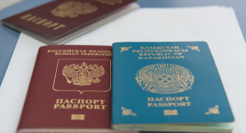 Иностранцам продлили срок действия документов в Казахстане, которые истекают во время ЧП