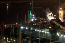 В Генуе судно врезалось в диспетчерскую вышку