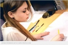 Алматинка возмутилась отсутствием бесплатных курсов казахского языка в стране